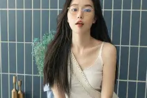 胡兵薛佳凝粉红女郎20年后同框一个脸僵全是褶一个白胡子发嗲